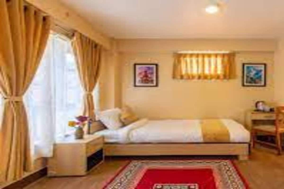 واي فاي مجانًا وملاءات أسرّة