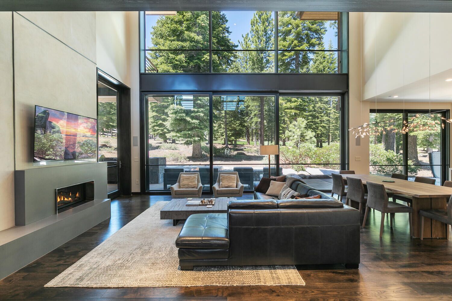 المنشأة من الداخل