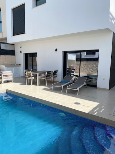 Modern villa in a quiet location