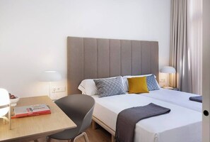 2 chambres, bureau, fer et planche à repasser, Wi-Fi