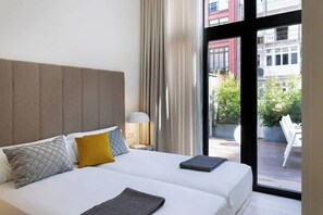 2 bedrooms, desk, iron/ironing board, WiFi - BROSSA - Apartment with Private Terrace (Barcelona)