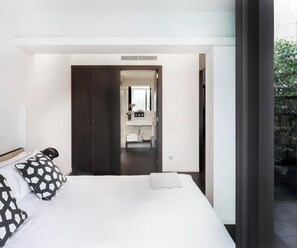 1 soverom, skrivebord, strykejern/-brett og wi-fi