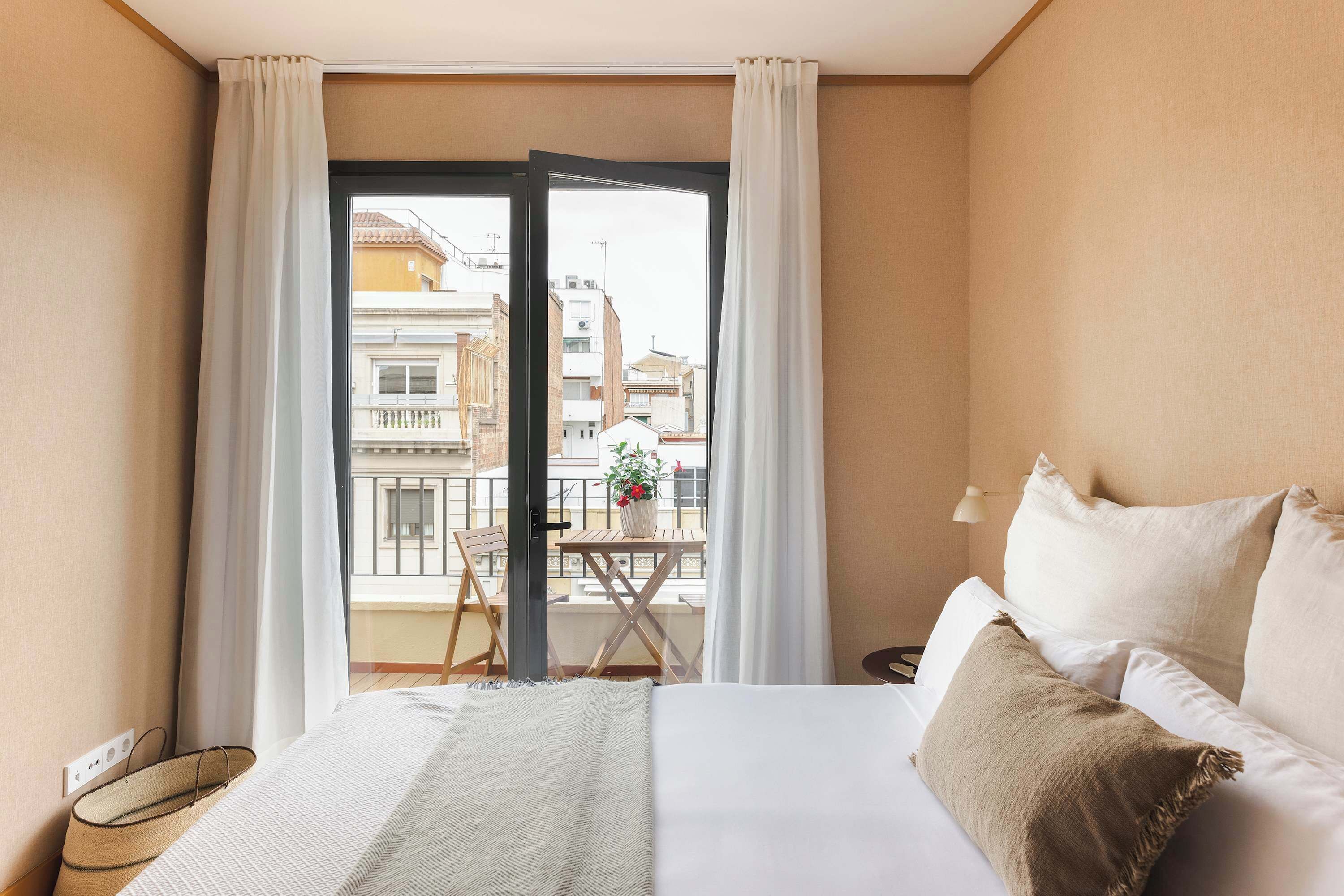 2 chambres, fer et planche à repasser, Wi-Fi, draps fournis