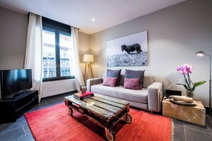 テレビ、書斎 / ワークスペース