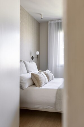 2 makuuhuonetta, työpöytä, silitysrauta/-lauta, Wi-Fi