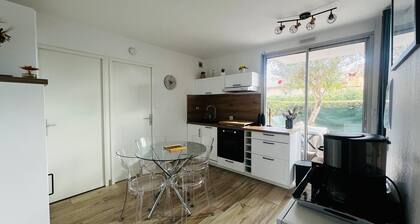 Apartment for 4 in Argelès-sur-Mer with garden and garage