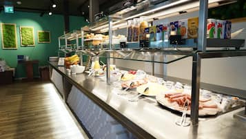 Desayuno buffet (CHF 15 por persona)