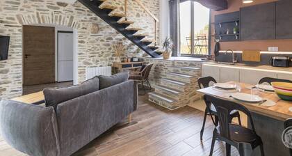 Charming Stone Barn Near the Sea