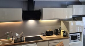 Fridge, microwave, dishwasher