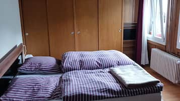 1 bedroom, WiFi, bed sheets