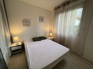 1 bedroom - Cozy 1-Bedroom Apartment with Garden, 150m from Beach, Sleeps 4 (Valras-Plage)