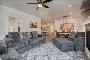 Apartment (Clearwater Lofts - New! Modern 2 Bedr) | Außenbereich