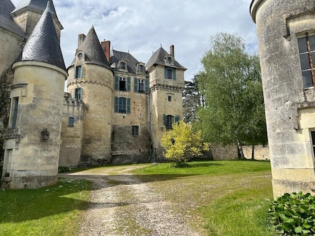 外観. Le Gîte du Jardinier - Un Gîte Accueillant Dans L'enceinte D'un Château !