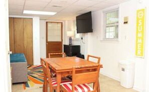 Dining - The Knotty Hooker - Classic 4BR Soundfront Home - Pet Friendly! (Surf City)