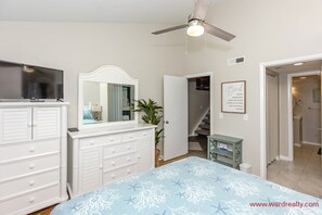 2 bedrooms, iron/ironing board, free WiFi - The Sunny Surf - Top Floor Surf Condo - 2 BRs, 2 BA! (Surf City)