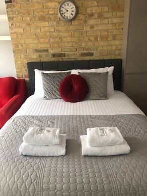 1 bedroom, desk, iron/ironing board, free WiFi