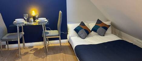 1 bedroom, desk, iron/ironing board, WiFi