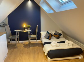 1 غرفة نوم ومكتب ومكواة/لوح كي وواي فاي