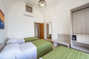 2 bedrooms, iron/ironing board, travel crib, free WiFi