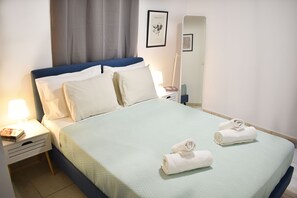 2 makuuhuonetta, tallelokero huoneessa, silitysrauta/-lauta