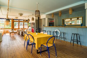 Dining - Villa California Dreams Paris Disney (Morsang-sur-Seine)