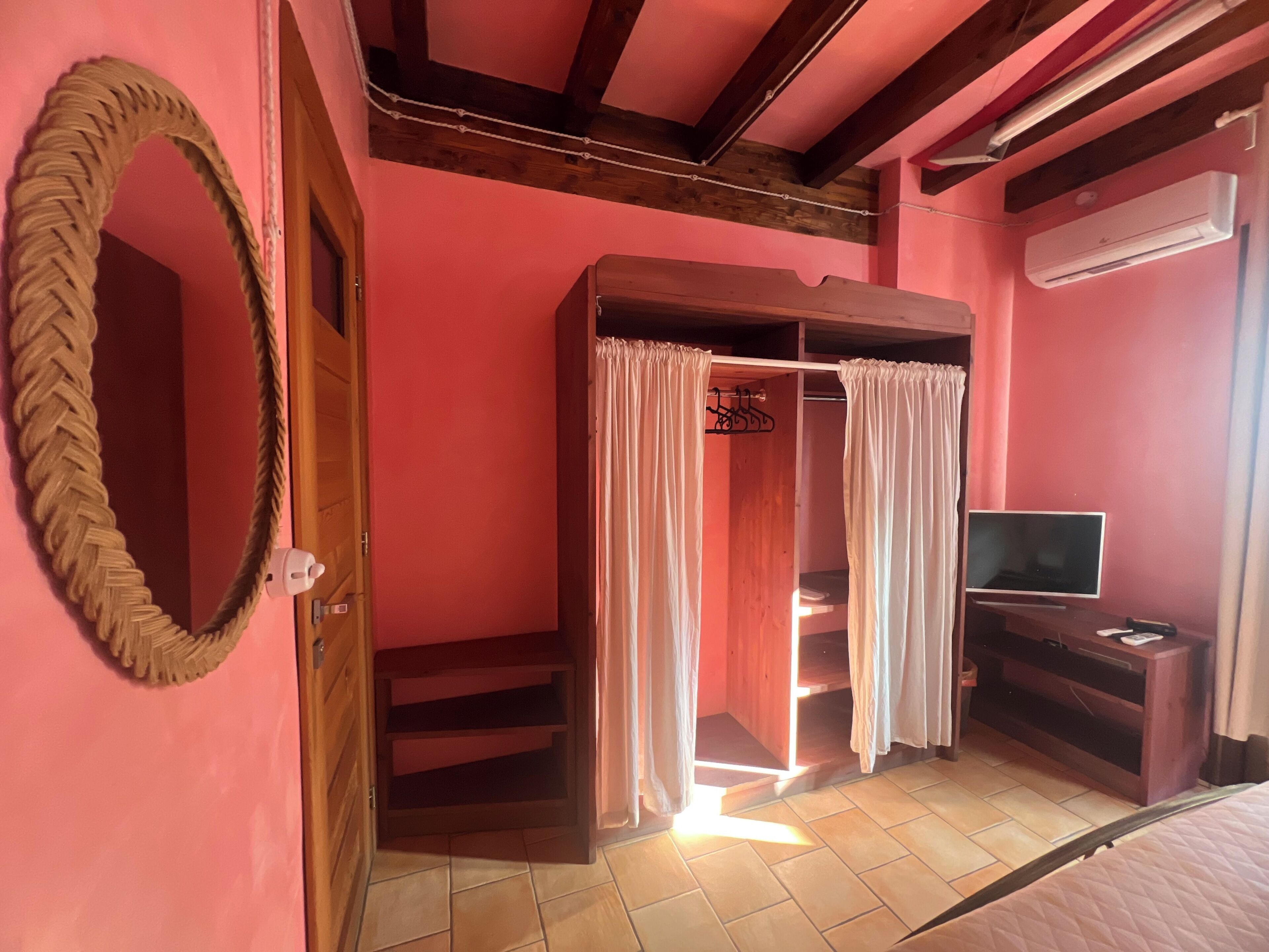 1 Schlafzimmer, Bügeleisen/Bügelbrett, Bettwäsche