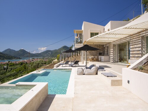 Luxury Villa Feline, with an incredible sea view near Nidri!