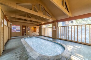 Spa - Pet Friendly 1+Loft with Views on Snowcreek Meadow (Mammoth Lakes)
