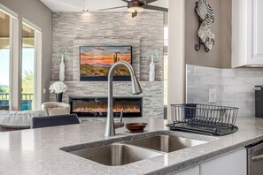 Fridge, microwave, oven, stovetop - Stunning Views TPC Golf Course | Mountains | Lakes (Scottsdale)