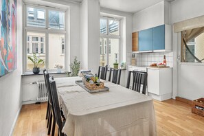 تناول الطعام