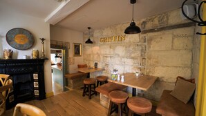 Restaurant - The Griffin inn  (Bath)