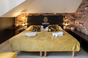 Safe på rommet, strykejern/-brett og wi-fi (inkludert)