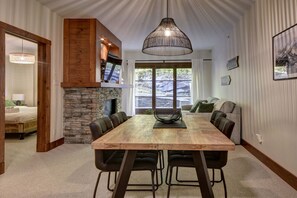 تناول الطعام