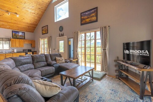 Hot Tub, Secluded, Borders National Forest, New AC