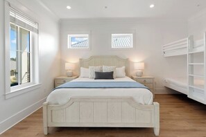 5 bedrooms, iron/ironing board, free WiFi, bed sheets