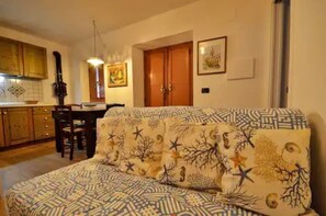 Interior - 1 Bedroom Private vacation home in Castelmola (Castelmola)