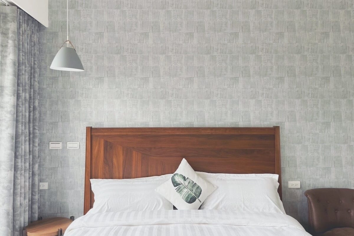 Kamar Double Deluks | Seprai premium, selimut bulu angsa, dan didekorasi berbeda-beda