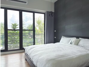 Deluxe Double Room | Premium bedding, down comforters, individually decorated - Dear house (Puli)