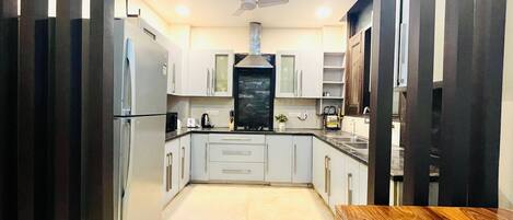 Fridge, microwave, stovetop, electric kettle