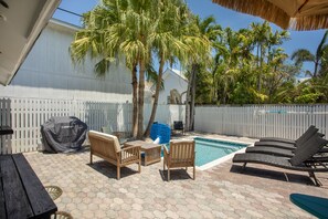Pool - Tranquil Retreat by the Beach-4 bedroom 3 bath home w/private pool, parking (Key West)