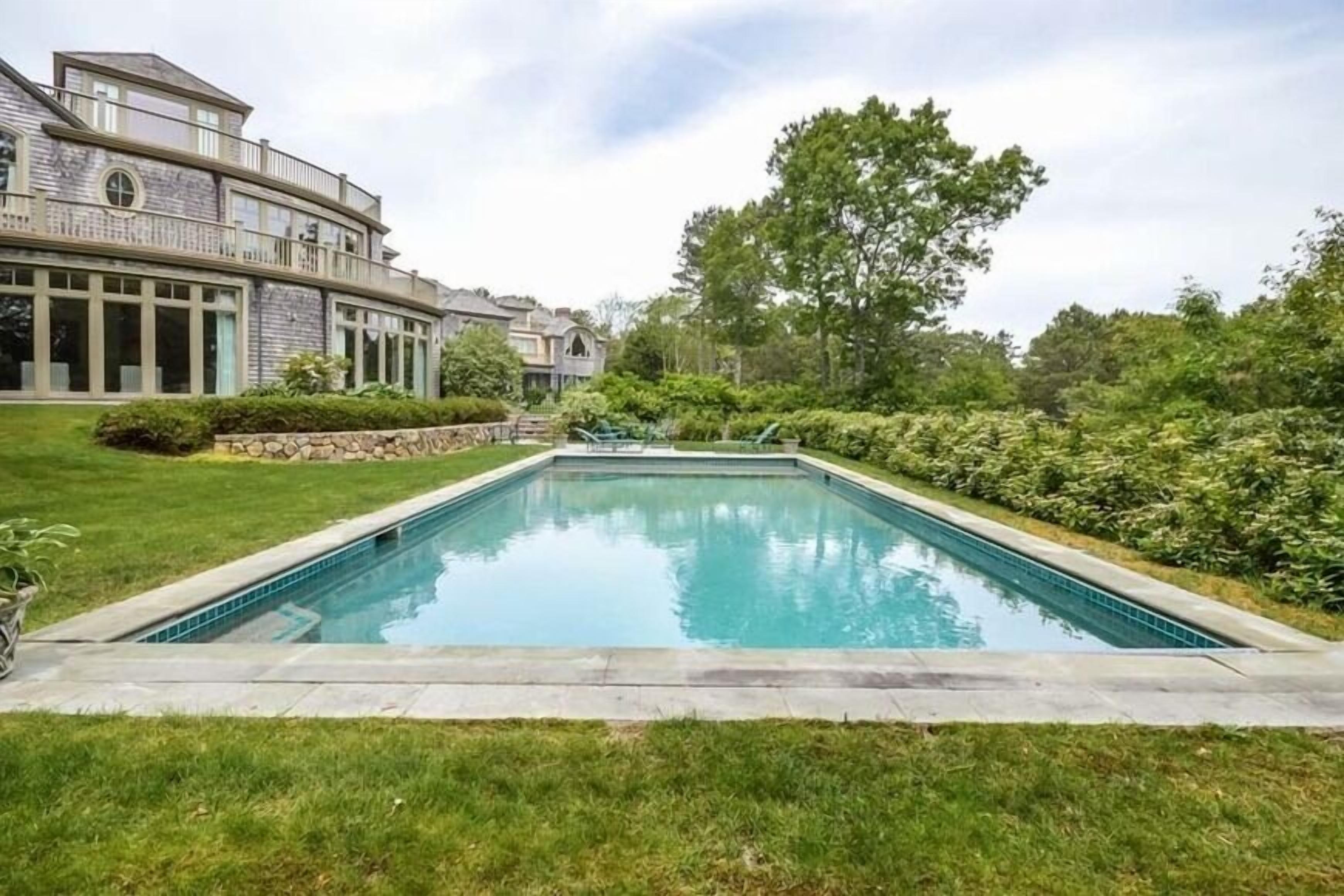 Willowbend stunner!   Breathtaking home  and heated pool. RPMS133