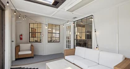 Allen Abode - 4 Bedrm. Pool, Fire Pit , Charm