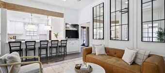 Allen Abode - 4 Bedrm. Pool, Fire Pit , Charm