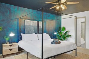 5 bedrooms, desk, iron/ironing board, WiFi