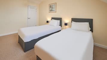 2 soverom, skrivebord, wi-fi (inkludert) og sengetøy