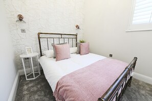 2 Schlafzimmer, Bügeleisen/Bügelbrett, WLAN, Bettwäsche