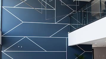 Coin salon dans le hall