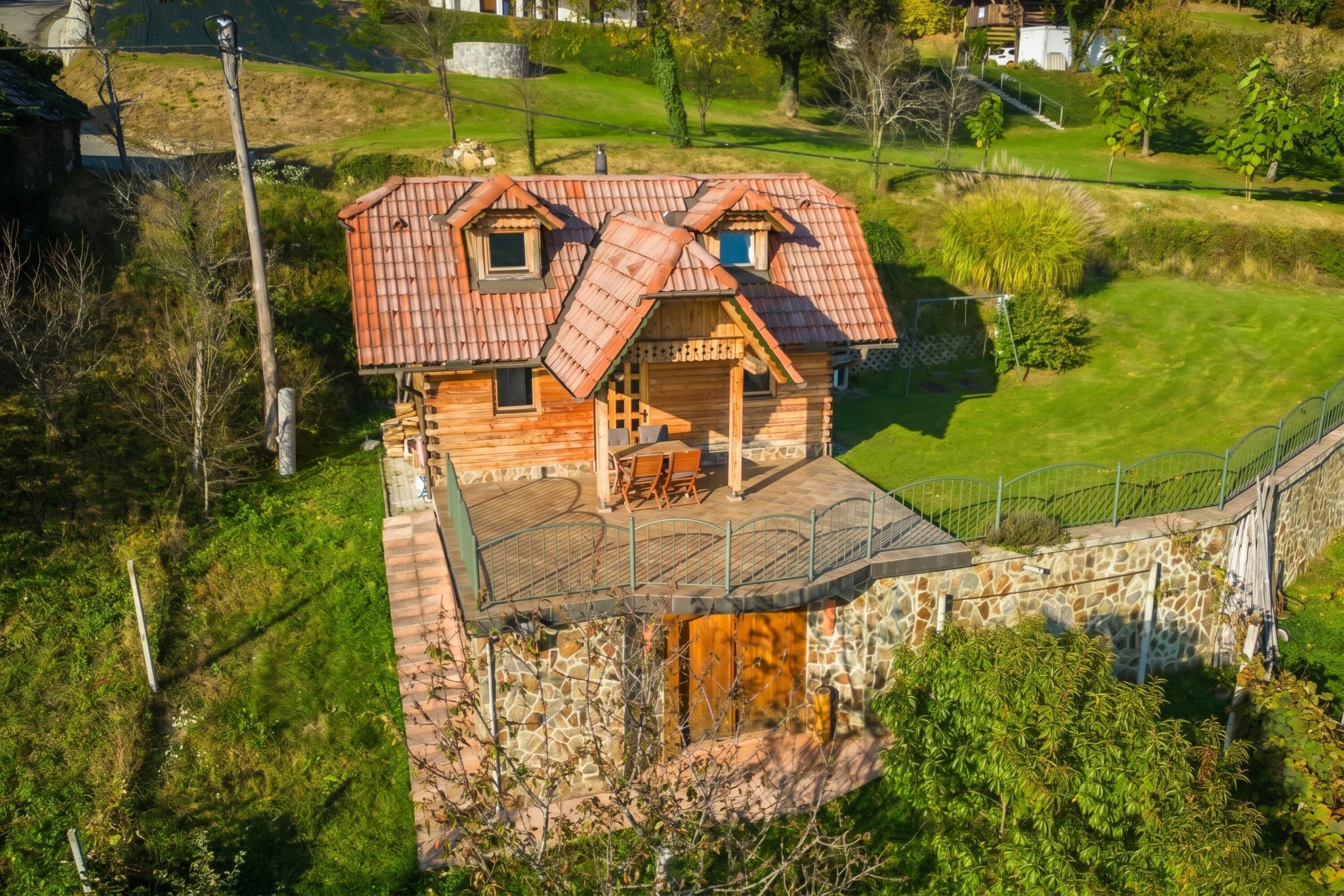 Family House, Multiple Bedrooms, Mountainside (Vineyard Chalet Hansel and Gretel) | Exterior