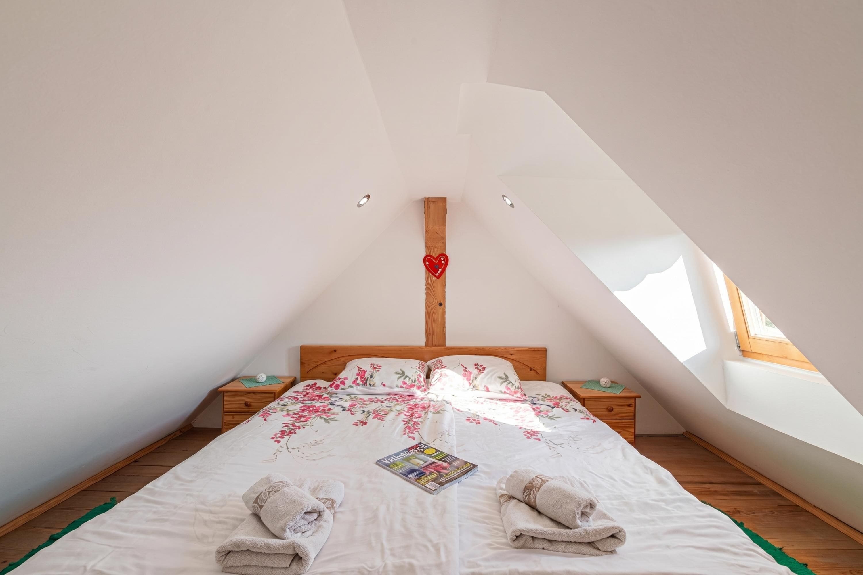 Family House, 2 Bedrooms, Balcony, Mountainside (Vineyard Chalet Hansel and Gretel) | 2 bedrooms, WiFi