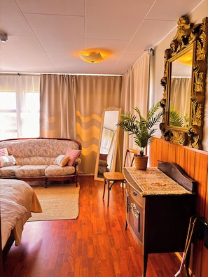 Superior Double Room with Access to Hot Tub | 1 bedroom, desk, free WiFi, bed sheets